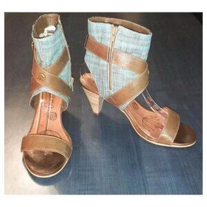 Denim and leather open toe sandal  size  8
